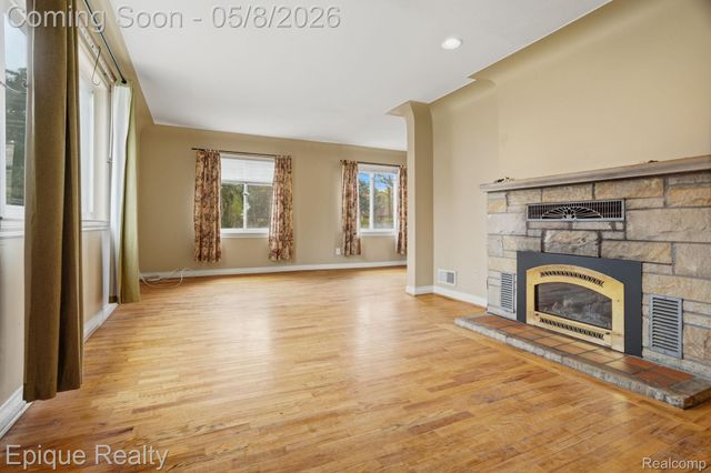 53100 Washington Street, New Baltimore, MI 48047