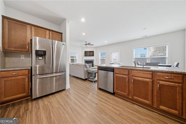 4095 Lake Manor Way, Atlanta, GA 30349