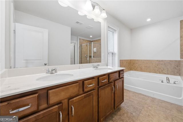 4095 Lake Manor Way, Atlanta, GA 30349