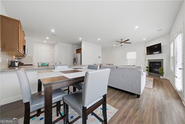 4095 Lake Manor Way, Atlanta, GA 30349