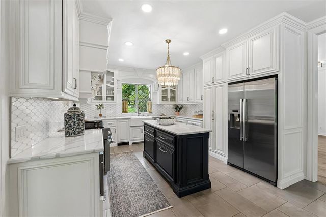 2017 Shadow Lake Drive, Edmond, OK 73025