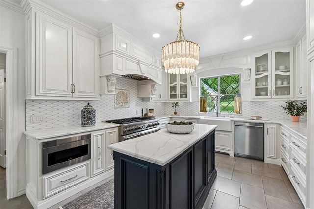 2017 Shadow Lake Drive, Edmond, OK 73025