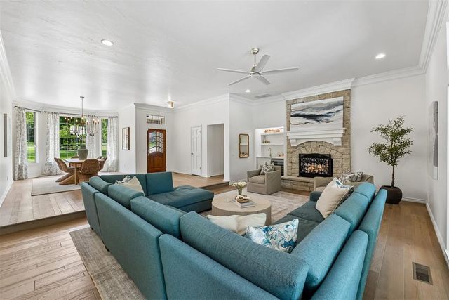 2017 Shadow Lake Drive, Edmond, OK 73025