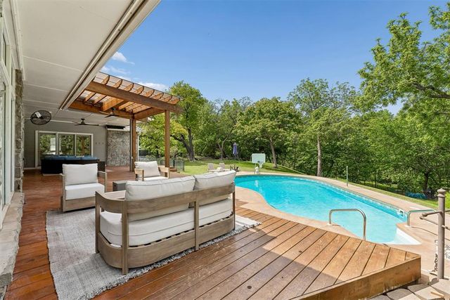 2017 Shadow Lake Drive, Edmond, OK 73025