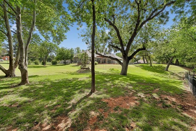 2017 Shadow Lake Drive, Edmond, OK 73025