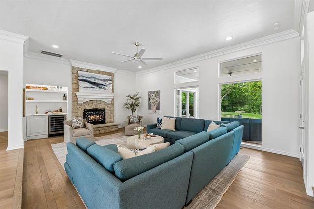 2017 Shadow Lake Drive, Edmond, OK 73025