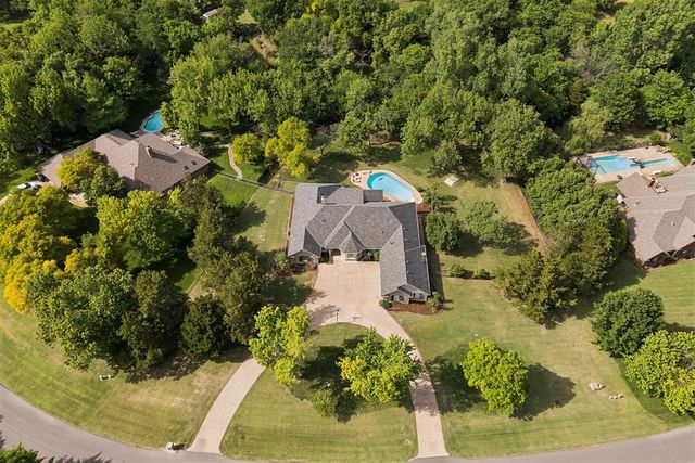 2017 Shadow Lake Drive, Edmond, OK 73025