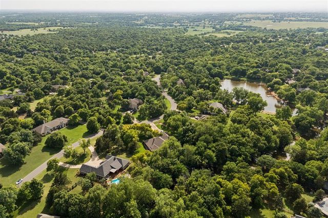 2017 Shadow Lake Drive, Edmond, OK 73025