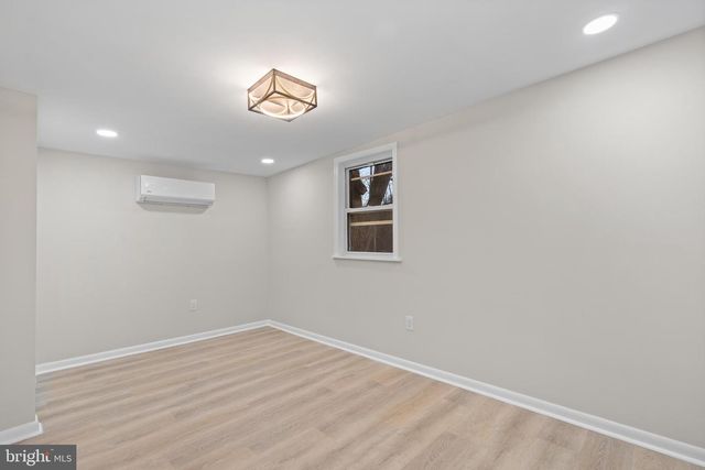 656 CREEK RD, Bath, PA 18014