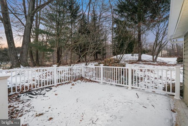 656 CREEK RD, Bath, PA 18014