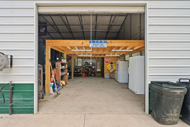136 Thirteen Way, Cross, SC 29436