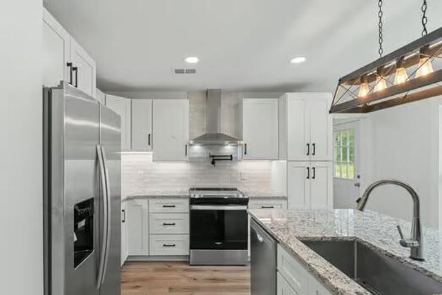 136 Thirteen Way, Cross, SC 29436