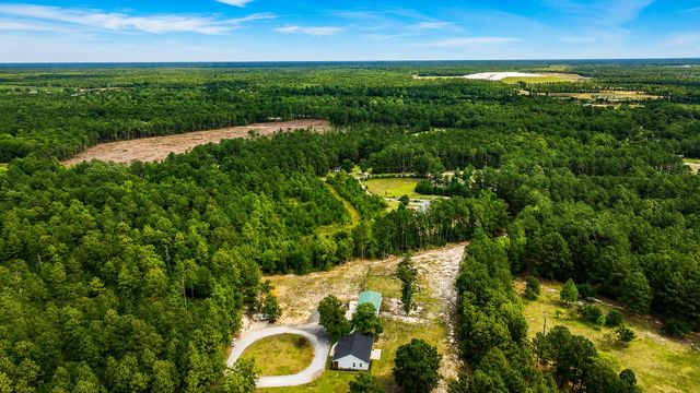 136 Thirteen Way, Cross, SC 29436