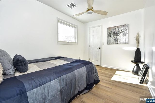 555 Lincoln Avenue, Glen Rock, NJ 07452