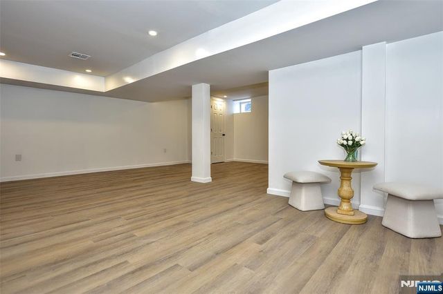 555 Lincoln Avenue, Glen Rock, NJ 07452