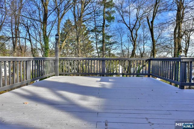 555 Lincoln Avenue, Glen Rock, NJ 07452