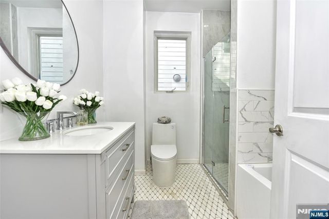 555 Lincoln Avenue, Glen Rock, NJ 07452