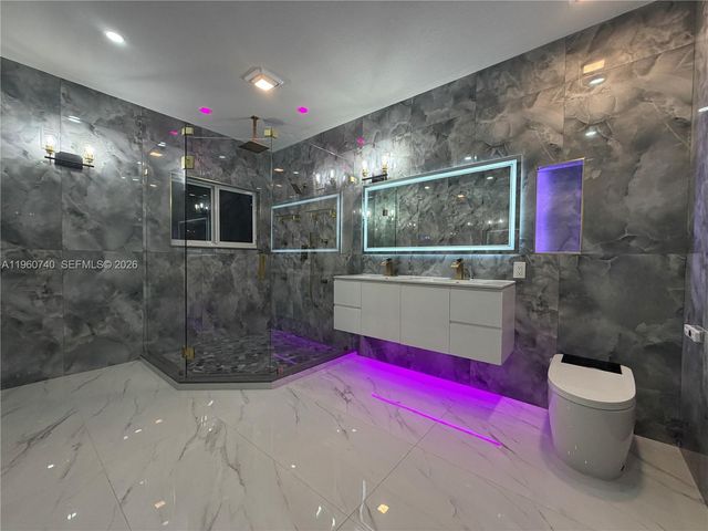 6042 SW 159 CT, Miami, FL 33193