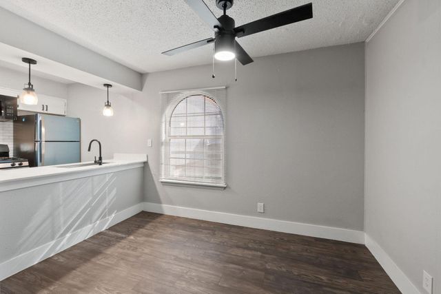 1220 W Anderson LN 116, Austin, TX 78757