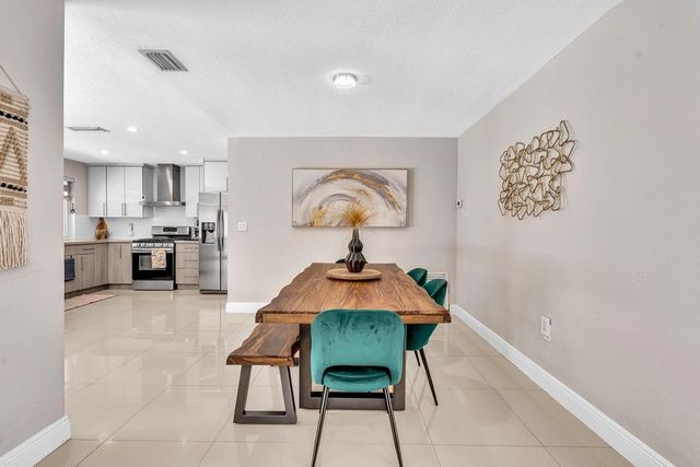 2070 NW 78TH Avenue, Sunrise, FL 33322
