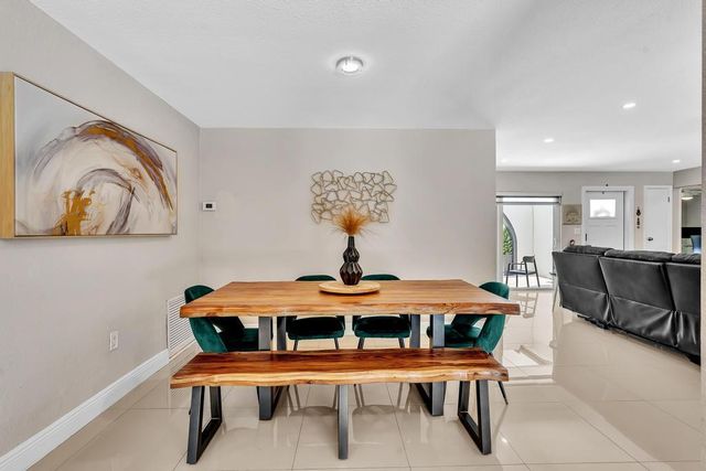 2070 NW 78TH Avenue, Sunrise, FL 33322