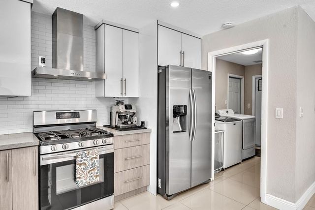 2070 NW 78TH Avenue, Sunrise, FL 33322