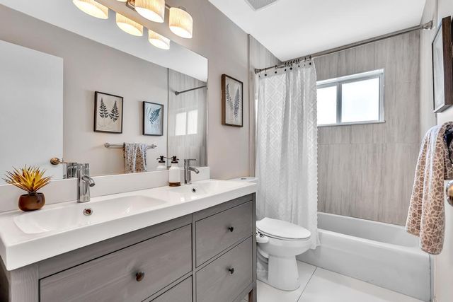 2070 NW 78TH Avenue, Sunrise, FL 33322