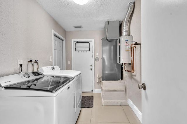 2070 NW 78TH Avenue, Sunrise, FL 33322