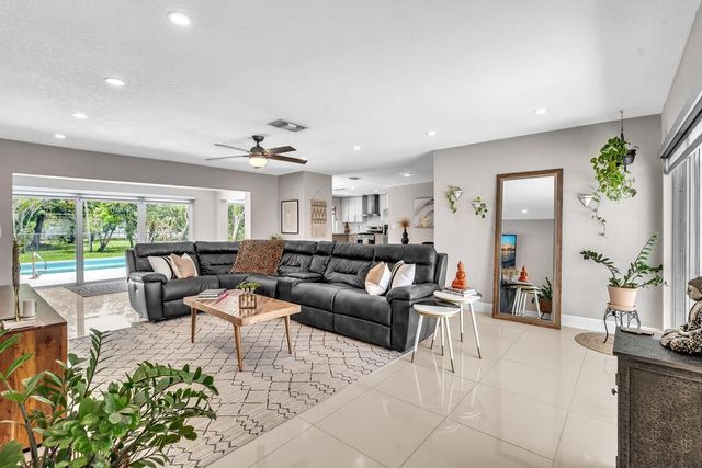 2070 NW 78TH Avenue, Sunrise, FL 33322