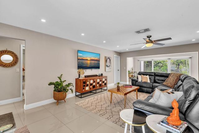 2070 NW 78TH Avenue, Sunrise, FL 33322