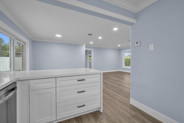 4630 NE 5TH Terrace, Oakland Park, FL 33334
