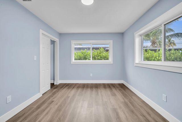 4630 NE 5TH Terrace, Oakland Park, FL 33334