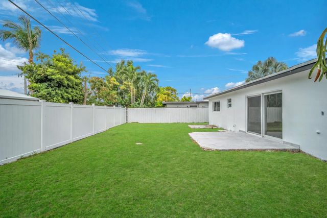 4630 NE 5TH Terrace, Oakland Park, FL 33334