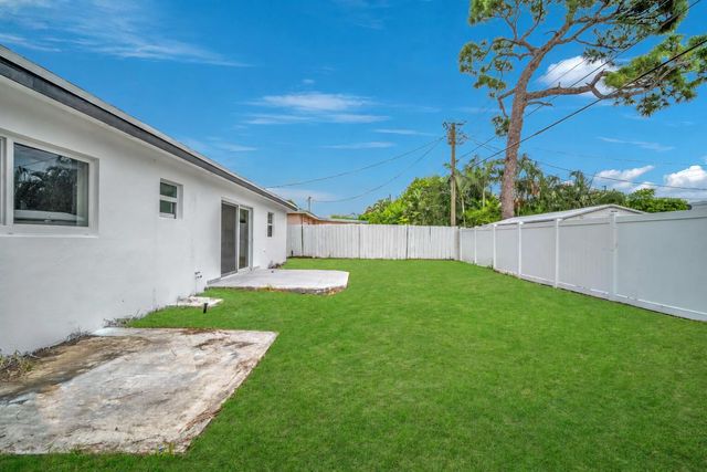 4630 NE 5TH Terrace, Oakland Park, FL 33334