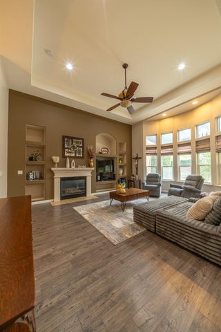 2162 Everglade Avenue, Clovis, CA 93619
