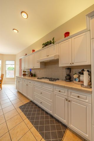 2162 Everglade Avenue, Clovis, CA 93619