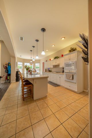 2162 Everglade Avenue, Clovis, CA 93619