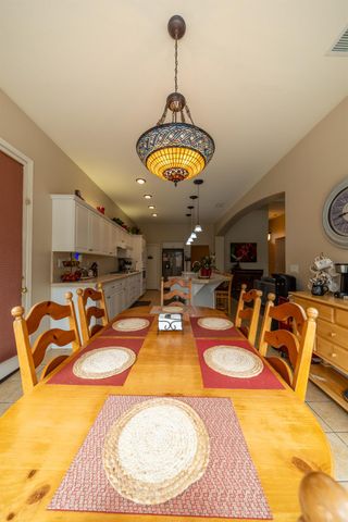 2162 Everglade Avenue, Clovis, CA 93619