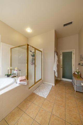 2162 Everglade Avenue, Clovis, CA 93619