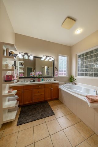 2162 Everglade Avenue, Clovis, CA 93619