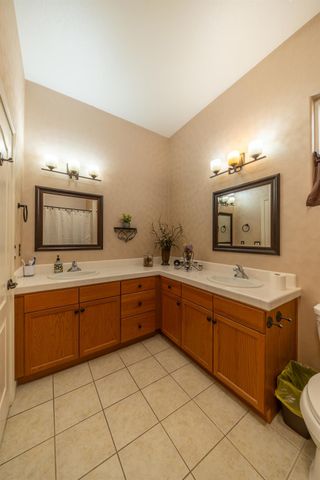 2162 Everglade Avenue, Clovis, CA 93619