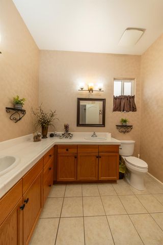 2162 Everglade Avenue, Clovis, CA 93619