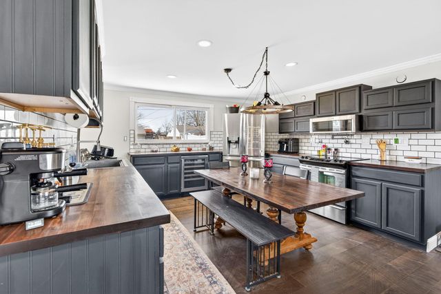 371 Banbury Drive, Columbus, OH 43230