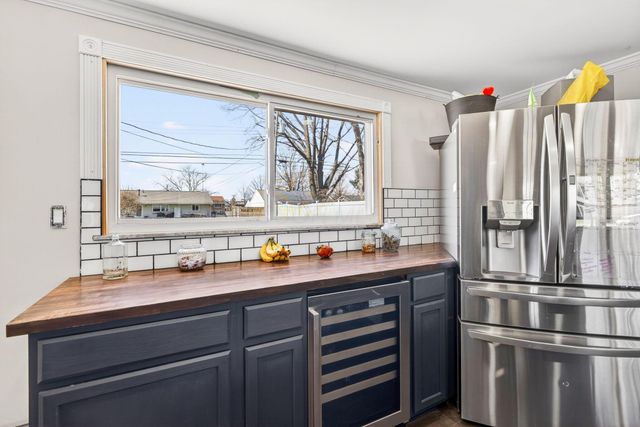 371 Banbury Drive, Columbus, OH 43230