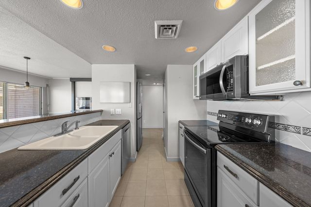 1006 1D Guadalupe St, Kerrville, TX 78028