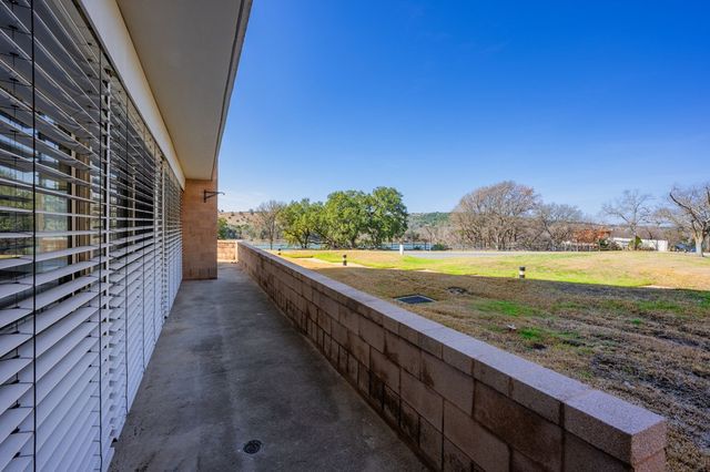 1006 1D Guadalupe St, Kerrville, TX 78028