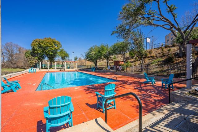 1006 1D Guadalupe St, Kerrville, TX 78028