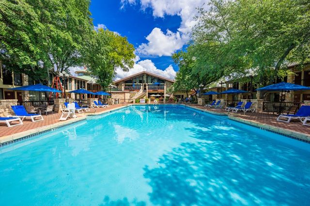 1006 1D Guadalupe St, Kerrville, TX 78028