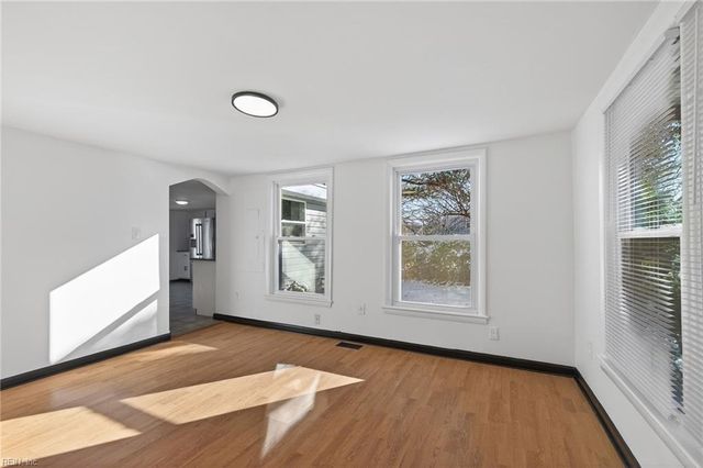 1407 Back Creek RD, Seaford, VA 23696