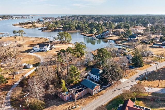 1407 Back Creek RD, Seaford, VA 23696